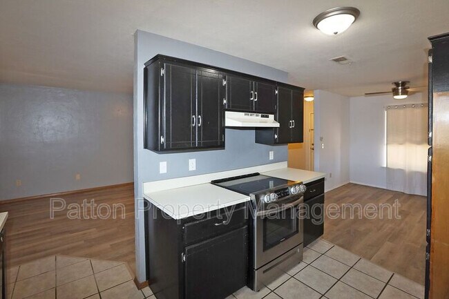 Building Photo - 2601 17th Ave