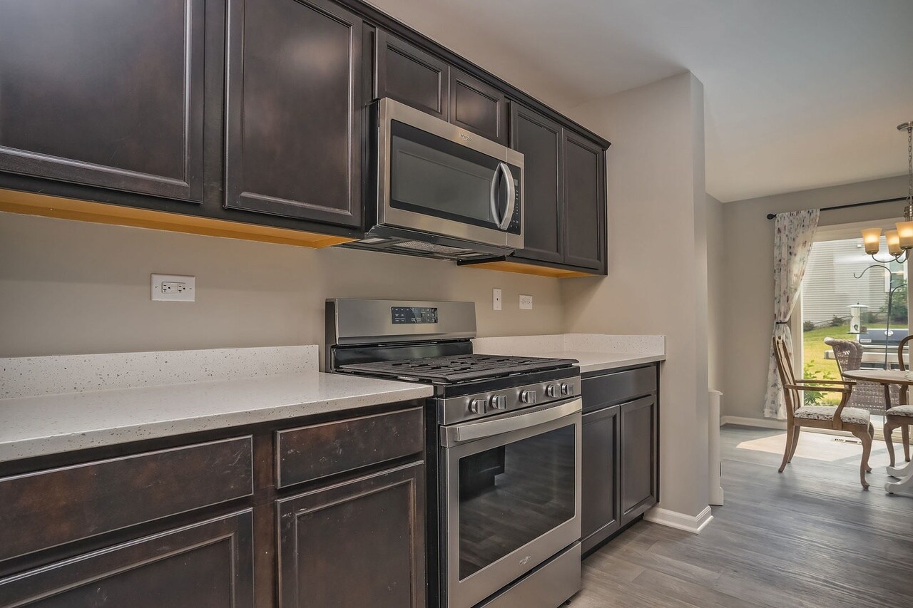 Building Photo - 1157 Amber Dr