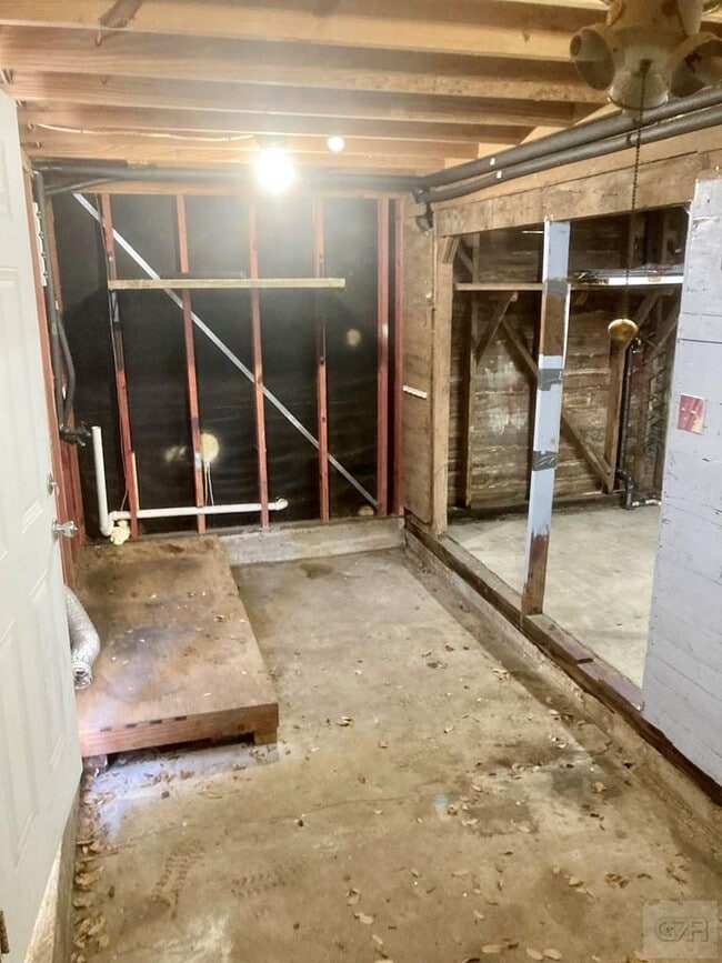 Building Photo - 4908 Ave Q 1/2