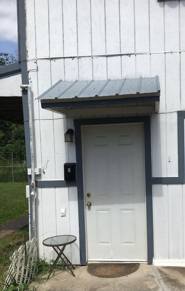 Building Photo - 3818 Hamid Blvd