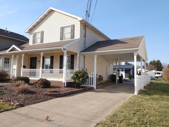 Building Photo - STUNNING 3 BEDROOM WILLIAMSTOWN HOME