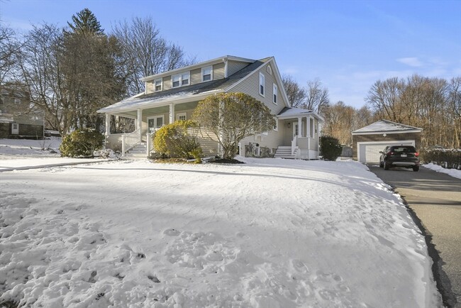 Building Photo - 9 Park St