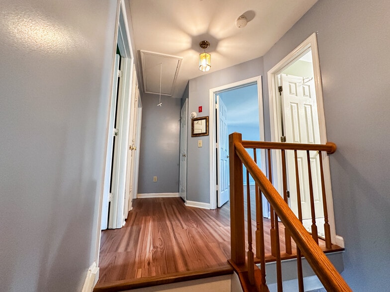 Building Photo - 29 Stone Creek Ln