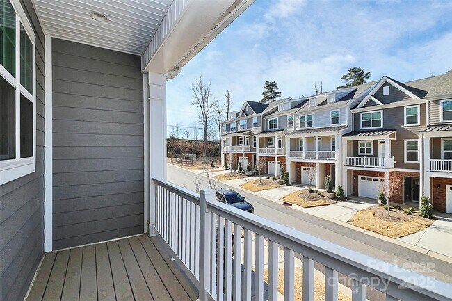 Building Photo - 10436 Glenmere Crk Cir