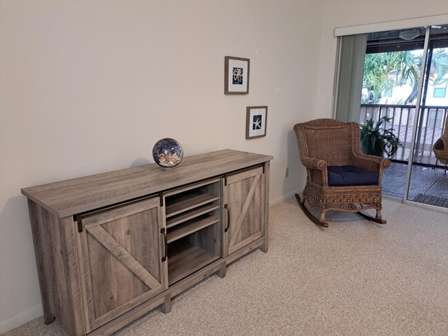 Building Photo - 6531 SE Federal Hwy