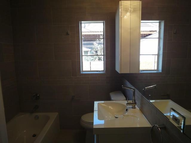 Building Photo - 6831 La Vista Dr
