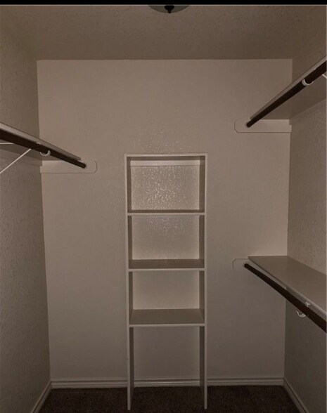 Building Photo - 2038 Rustling Oaks Dr