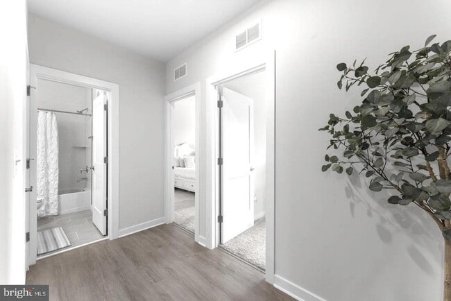 Building Photo - 43785 Transit Sq