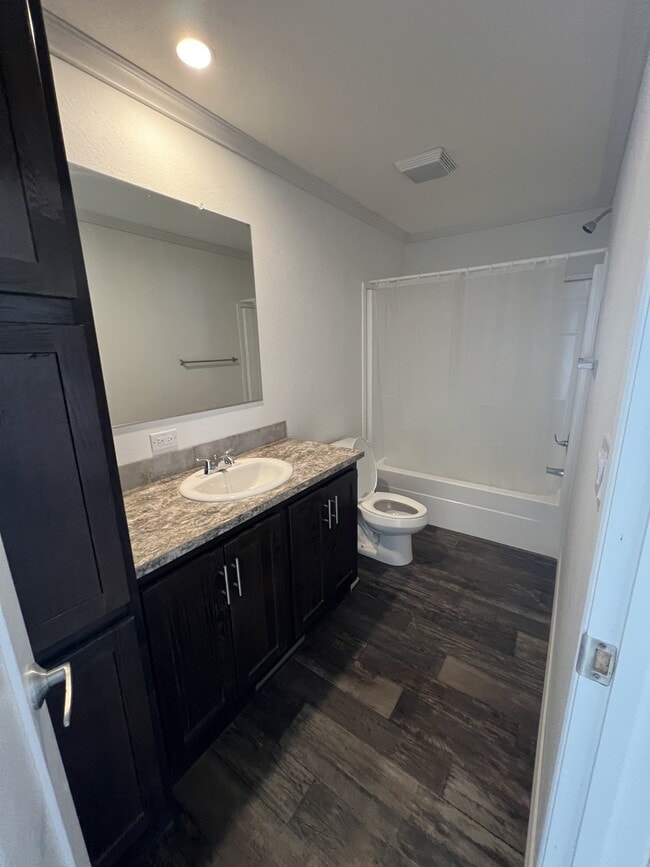 Building Photo - 518 Colorado Ave