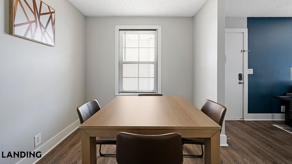 Building Photo - 231 New Shackle Island Rd