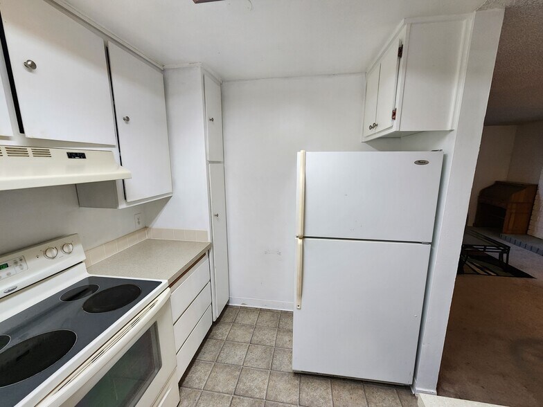 Building Photo - 7729 Timber Hill Dr