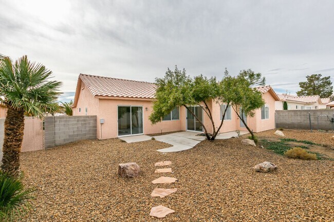 Building Photo - Single story home - NO HOA