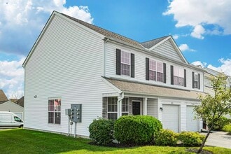 Building Photo - Townes of West Albany