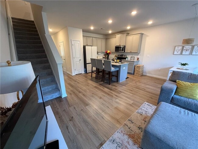 Building Photo - 209 Buckingham Ln