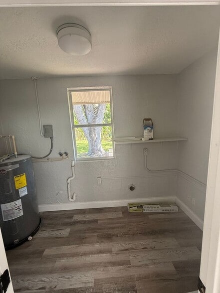 Building Photo - 9029 Maiden Ln