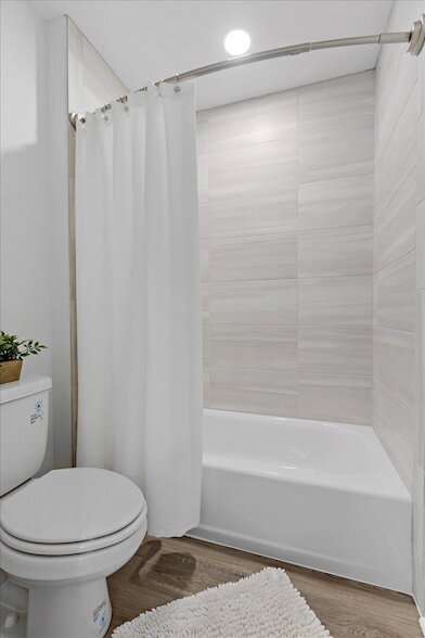 Building Photo - 459 Grand Oaks Rd