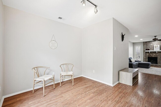 Building Photo - 4159 Steck Ave