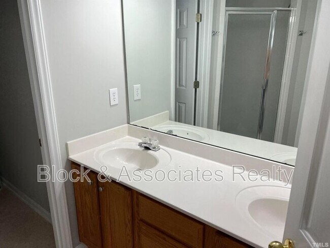 Building Photo - 2651 Vega Ct