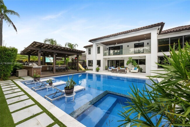 Building Photo - 9465 NW 52nd Doral Ln