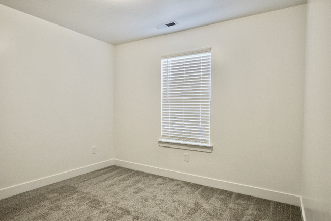 Building Photo - 278 W 700 N