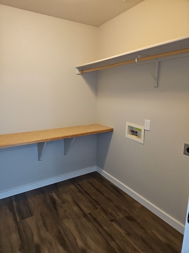 Building Photo - 6214 N Silver Elm Way