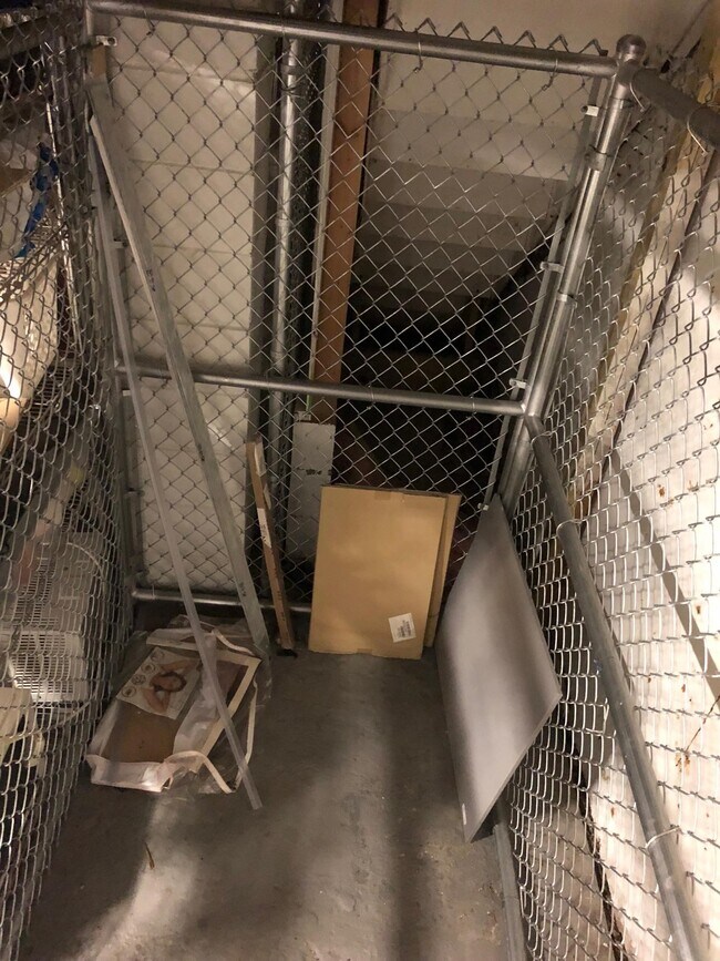 Building Photo - 271 York St