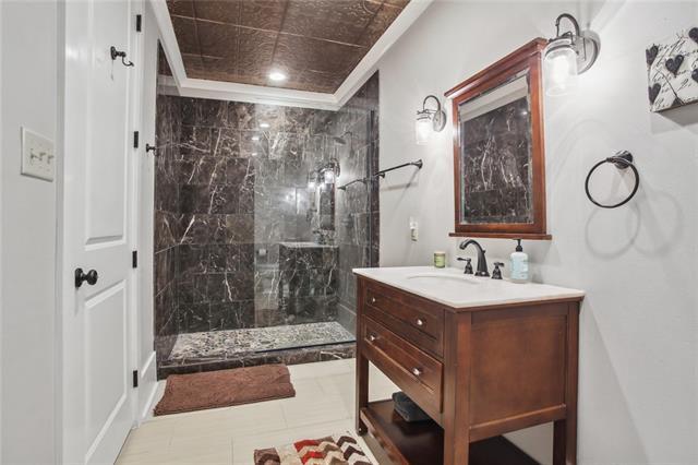 Building Photo - 216 Chartres St