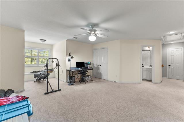 Building Photo - 425 Chippendale Dr