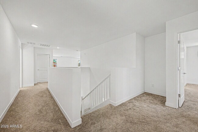 Building Photo - 17057 W Molly Ln