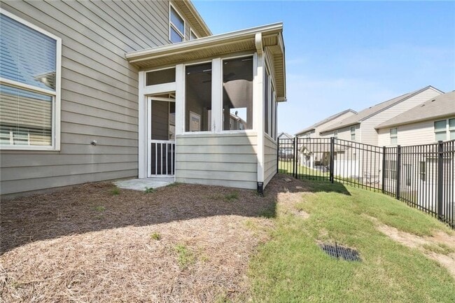 Building Photo - 3554 Village Enclave Ln