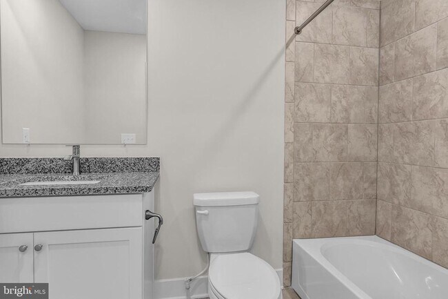 Building Photo - 2110 Winterberry Ln