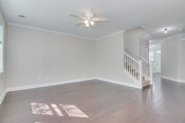 Building Photo - 983 Glenhaven Dr