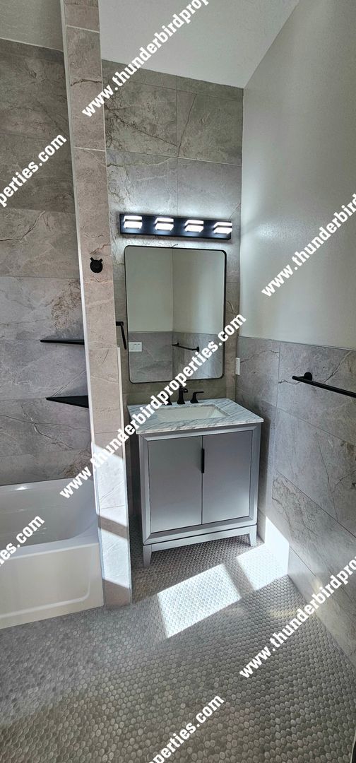 Building Photo - FULLY REMODELED 1-bedroom, 1-bath home with a carport