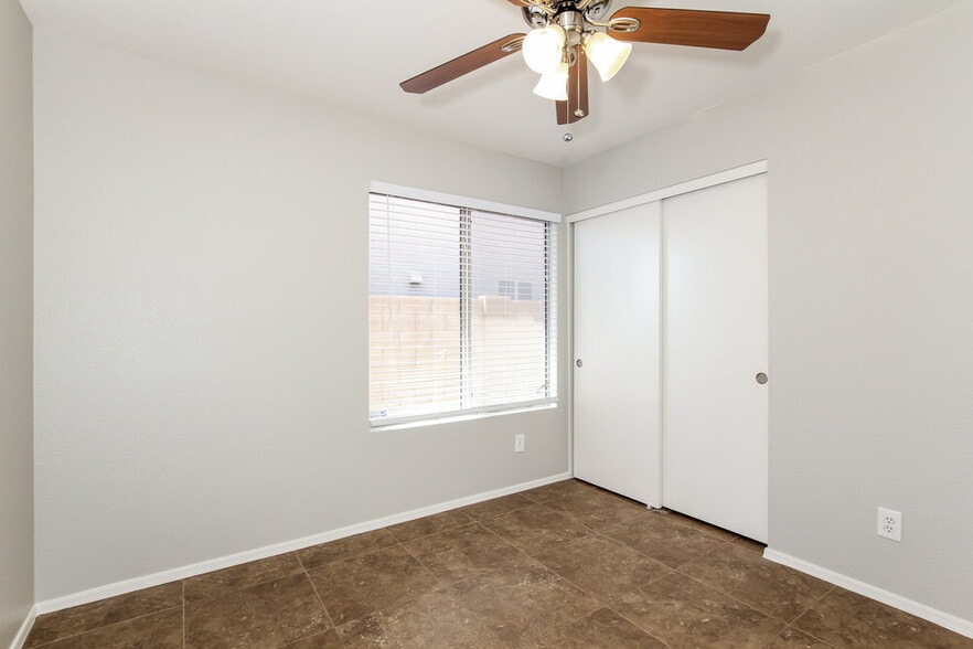 Building Photo - 18139 N Skyhawk Dr