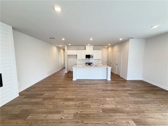 Building Photo - 1713 Harper Lily Ln