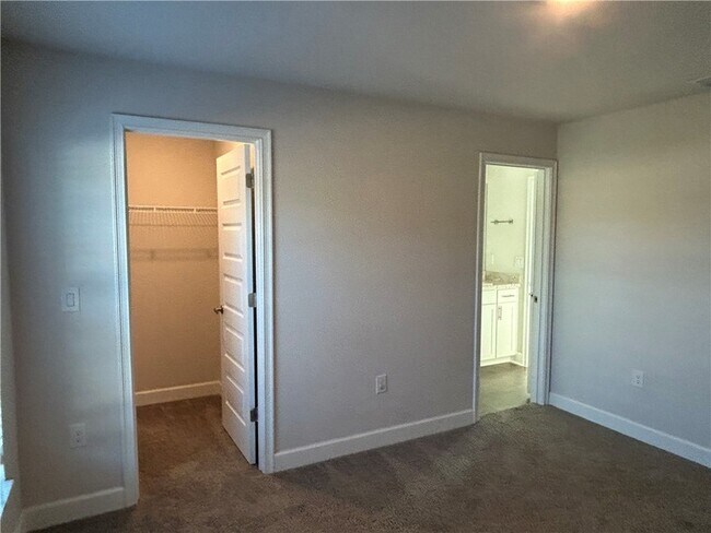 Building Photo - 1391 Seahouse St