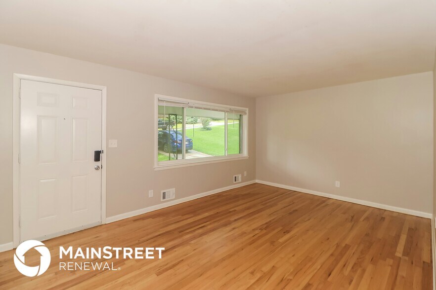 Building Photo - 4058 Brookcrest Cir