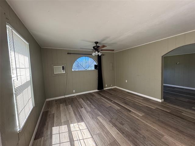 Building Photo - 202 W Tarrant St