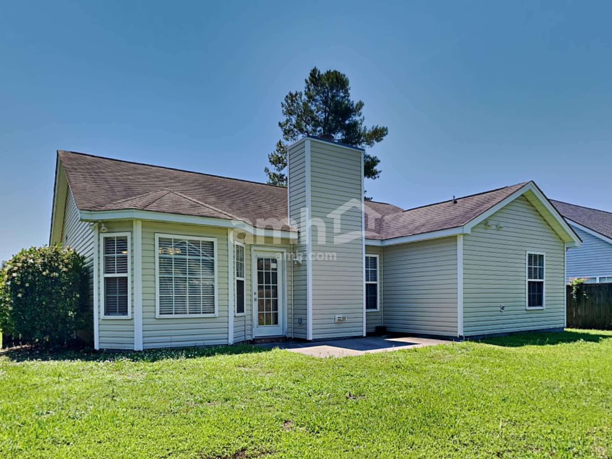 Building Photo - 305 Springdale Ct