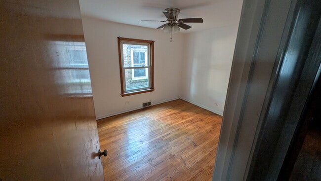 Building Photo - 1619 E 86th Pl