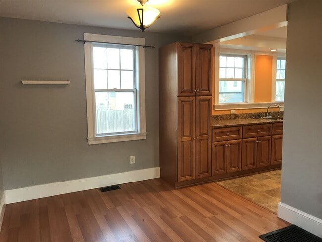 Building Photo - 70 Porpoise Way