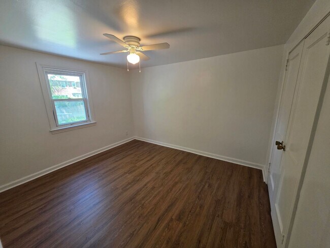 Building Photo - 17 Paynter Dr