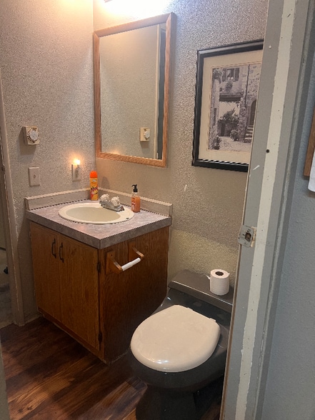 Building Photo - 386 La Casa St