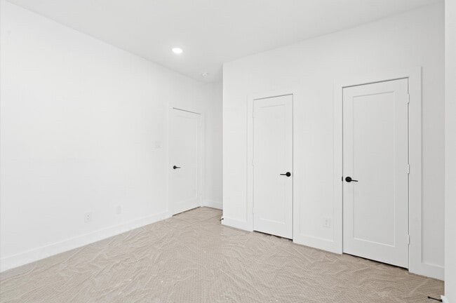 Building Photo - 9602 Valeca Dr