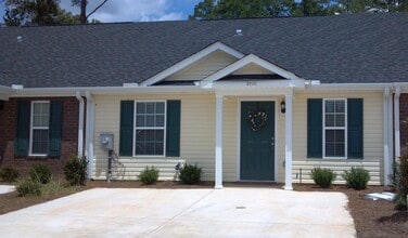 Building Photo - 2208 Brechin Ln