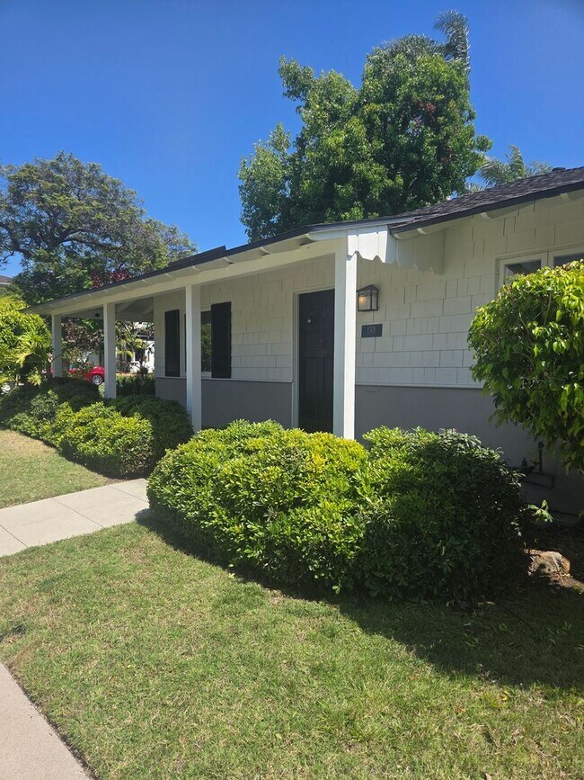 Building Photo - Spacious 3-Bedroom, 2.5-Bath Home with Pool – Fully Furnished!