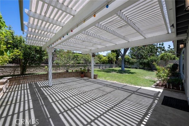 Building Photo - 20251 Ave Del Norte