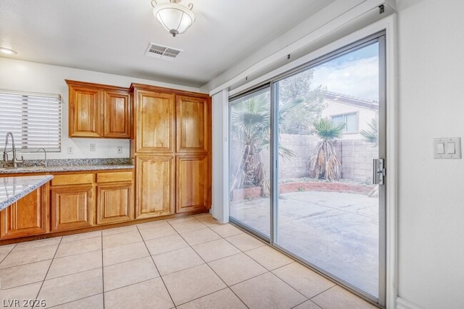 Building Photo - 4784 Essen Ct