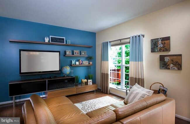 Building Photo - 8330 Leighlex Ct