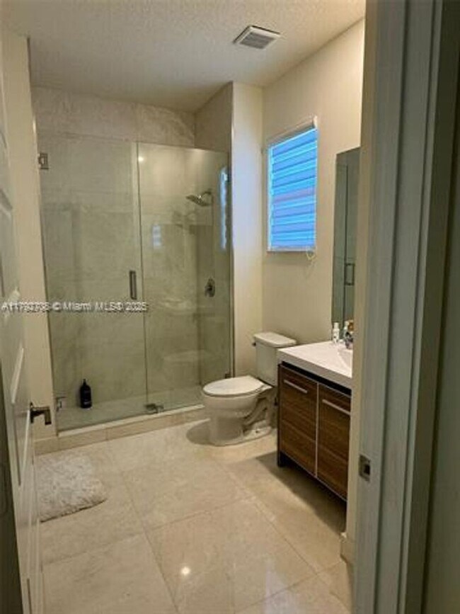 Building Photo - 10376 NW 76th Terrace